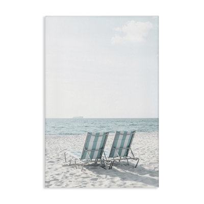 Art mural sur toile "Chaises de plage bleues apaisantes" par Elena Chukhlebova