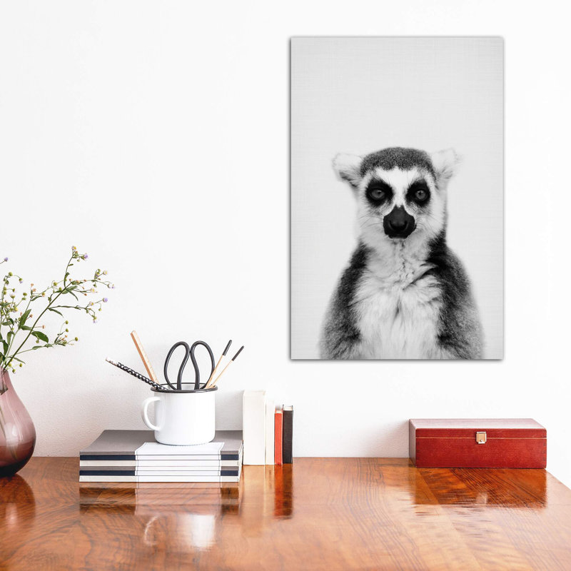 «Lemur» par Sissi & Seb - impression d'art graphique, Toile tendue, Pas de tapis, H 26 po x l 18 po x 1,5 po