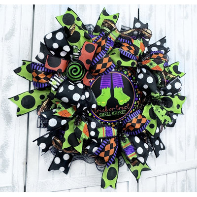 Trick Or Treat Smell My Feet Halloween Wreath
