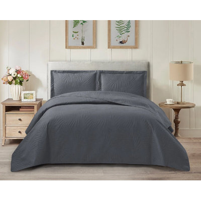 Floral Bedspread with Pillow Shams Included