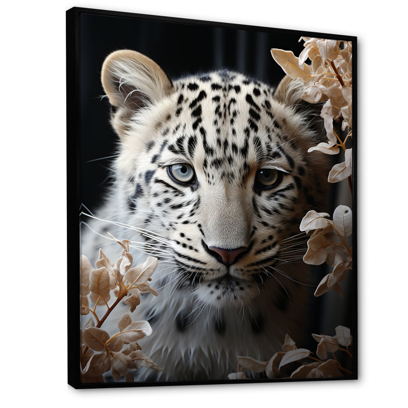 «Subdued Majesty Leopard Snow Charm II», reproduction sur toile, Cadre flottant noir, H 32 po x l 16 po