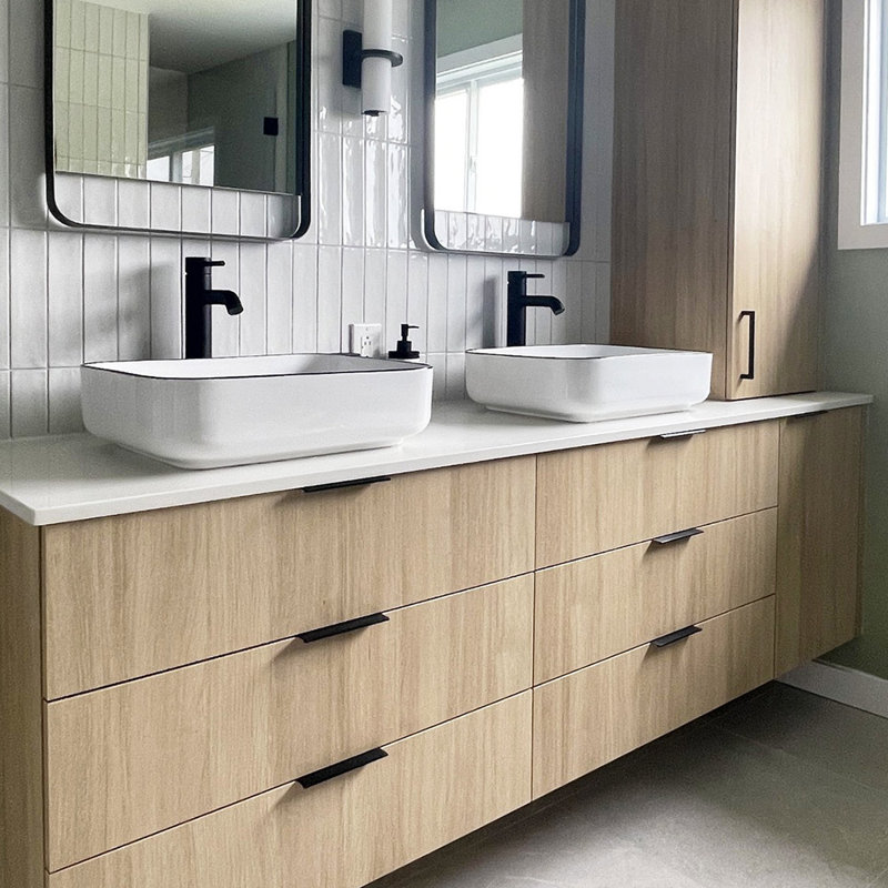 Lavabo de salle de bain rectangulaire en porcelaine blanche