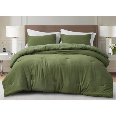 Calvin Polyester Jacquard Comforter