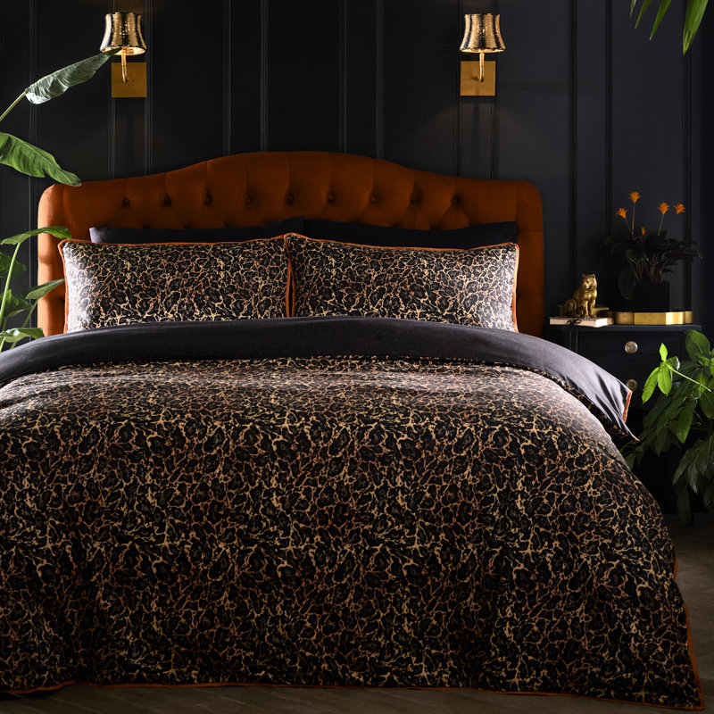 Laurence Llewelyn-Bowen Roxy Leopard Print Duvet Cover Set Black, Super King Bed (260 x 220 cm)