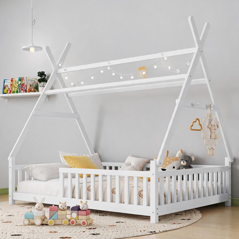 Structure de lit en bois massif classique blanc pleine grandeur pour enfants, conception ludique avec clôture et toit pour dormir et jouer