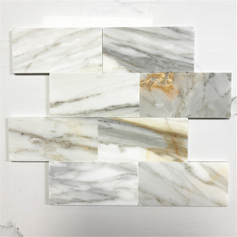 Carreau de mosaïque en marbre 3 po x 6 po Calacatta, Gris clair