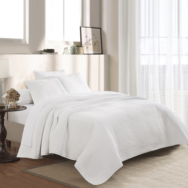 King White Cotton Reversible Quilt Set