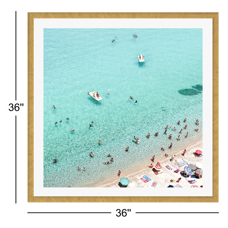 «Uira Beach People» par Sissi et Seb, reproduction sur toile, H 36 po x l 36 po x P 0,75 po, Cadre naturel naturel, Oui