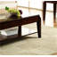 Table basse à finition noyer avec plateau