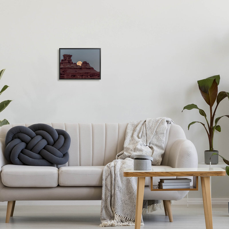 «Desert Mesa Moonlit Night Landscape», art numérique par Jeff Poe, H 11 po x l 14 po x P 1,5 po, Giclée encadrée noir minuit