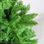 L'arbre de Noël 7 pi avec crayon classique est un arbre de Noël classique en forme de crayon de 84 pouces convenant aussi bien pour Halloween que pour Noël.-1241807415