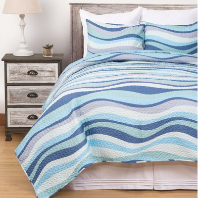 Ashton Coastal Waves Quilt