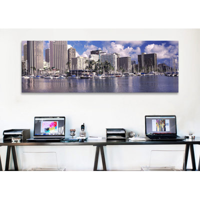 «Downtown Honolulu, Hawaii», reproduction de photo sur toile