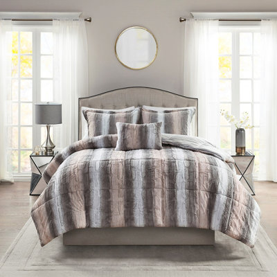Édredon en fausse fourrure - La boîte douce et chaleureuse comprend 2 taies décoratives. Ne pas laver trop souvent.