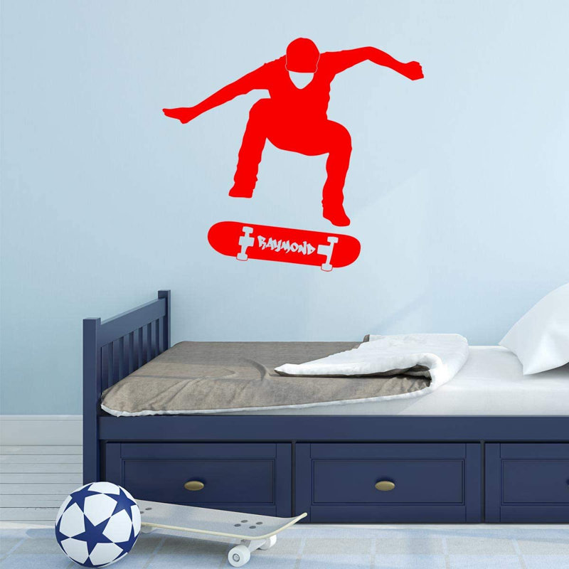 Adhésif décoratif Trinx Custom Skateboarder à personnaliser avec le nom de votre choix - CS50, Rouge, H 18 po x l 19,5 po