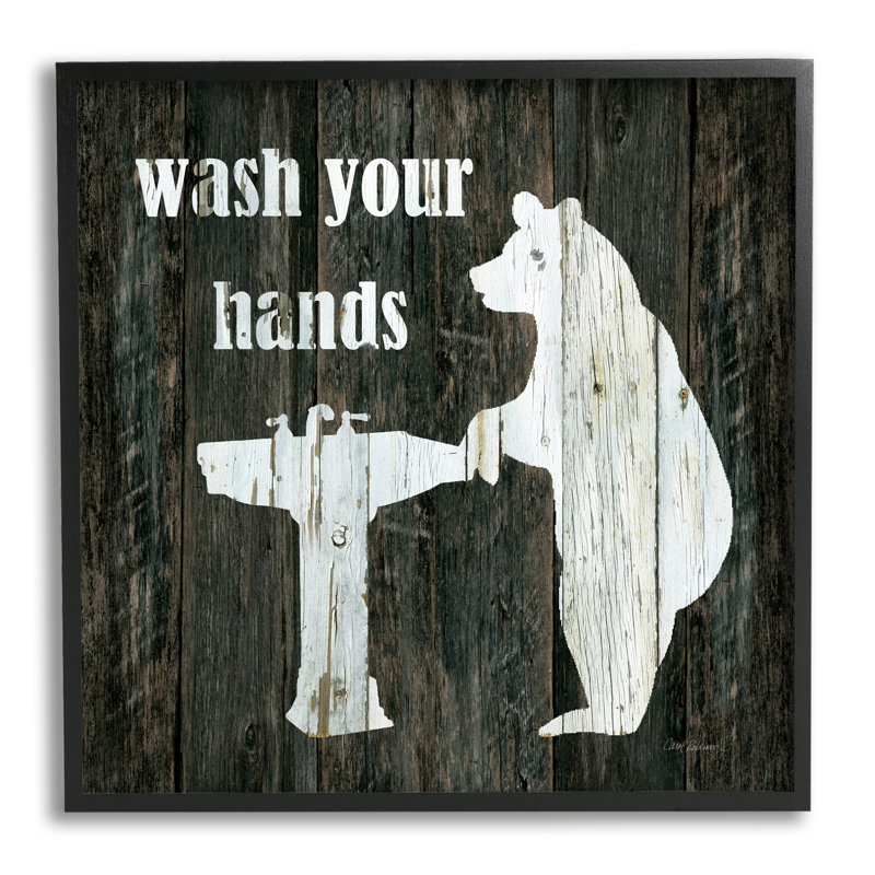 «Wash Your Hands Rustic Bathroom Wilderness Bear Sink» par Carol Robinson, reproduction d'art textuel sur toile