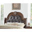 Grand lit de style traditionnel avec tête de lit capitonnée en similicuir brun et matériau en bois pour la décoration de la chambre à coucher