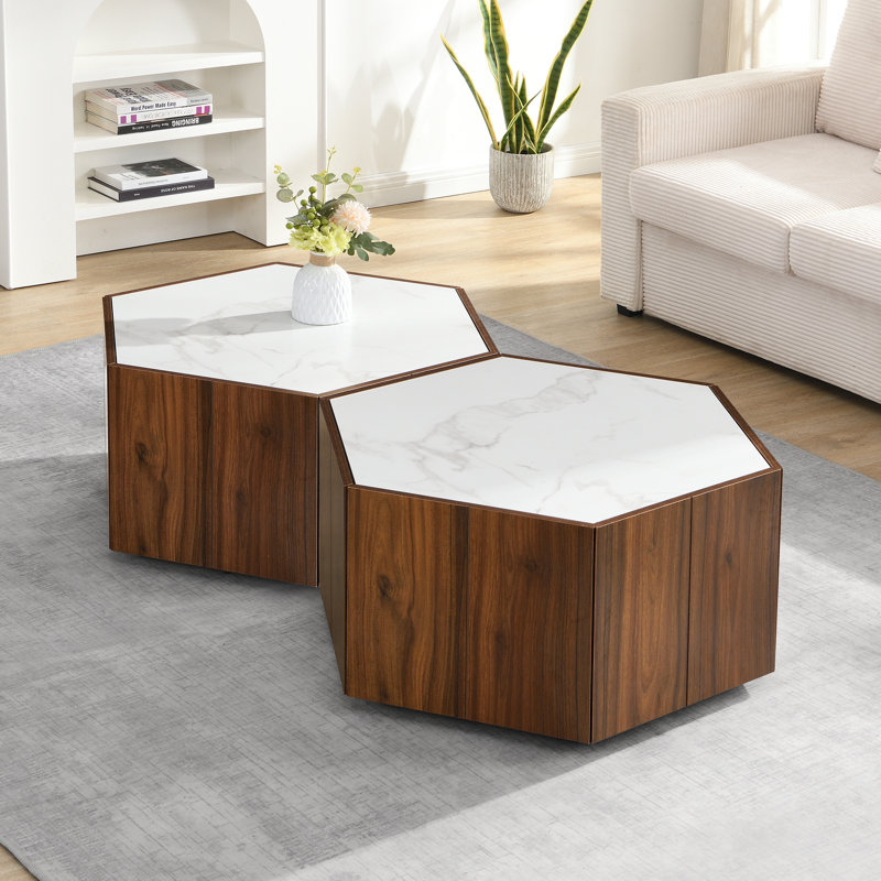 Table basse rustique en bois hexagonal avec tiroirs cachés et plateau en marbre blanc texturé