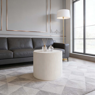Table basse moderne en cuir fritté clair