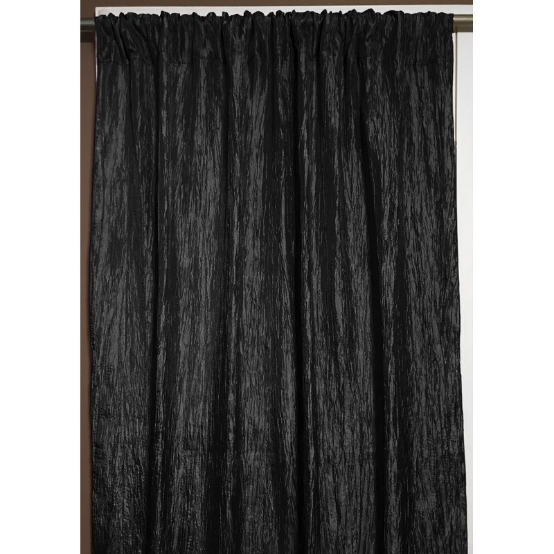 Panneau de rideau simple semi-diaphane avec passe-tringle Gyle, L 54 po x L 84 po, Noir
