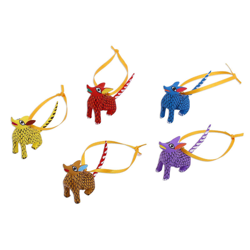 Ornement figurine suspendu alebrije doux coyote