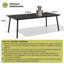 Table de salle à manger de patio avec trou pour parasol et structure en aluminium-409976785-459770165