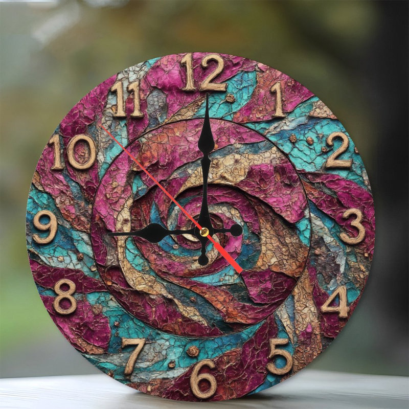 Horloge texturée avec motif tourbillonnant