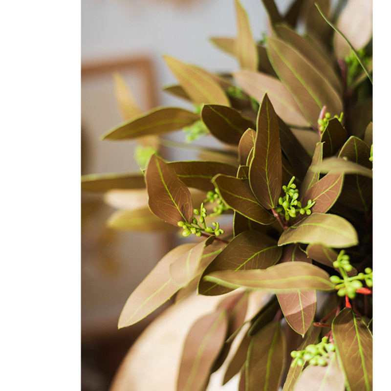 Branche d’eucalyptus artificielle 17,7 po