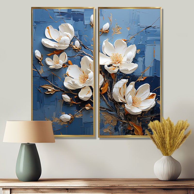 Magnolia bleu et blanc en fleurs - art mural traditionnel beige, H 32 po x l 32 po, Reproduction encadrée sans passe-partout