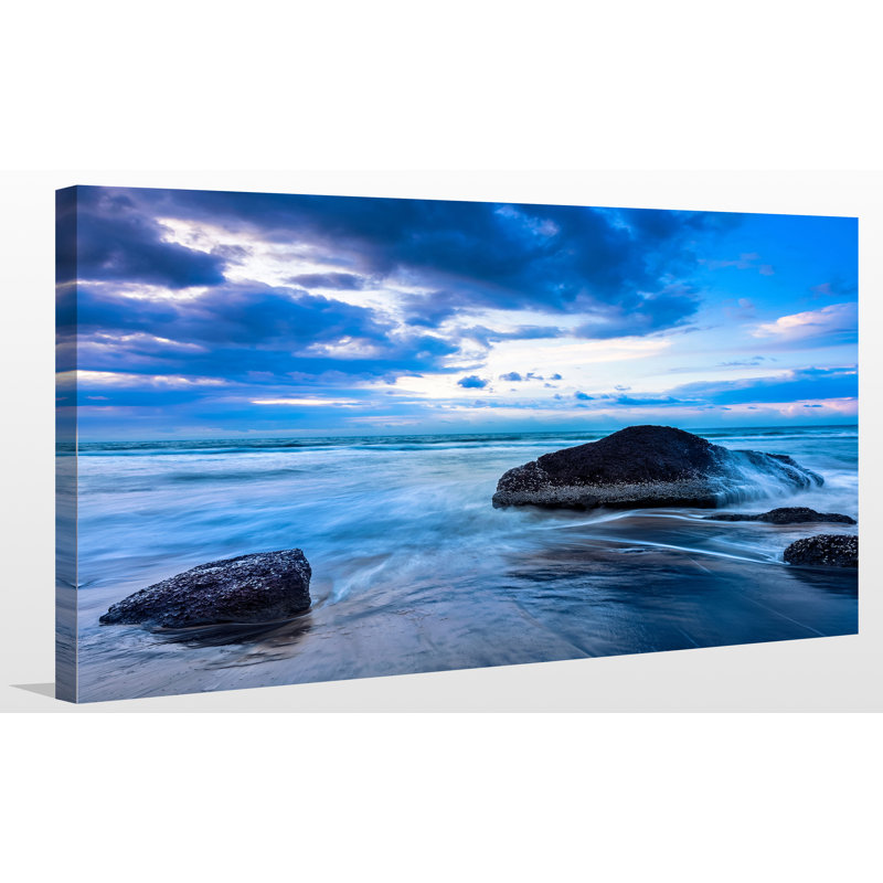 « sensation blue », reproduction de photo sur toile tendue, H 28 po x l 48 po x P 1,5 po