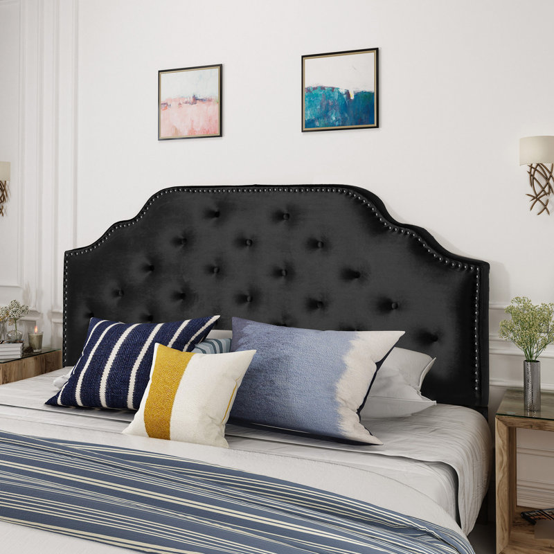 Tête de lit grand moderne avec velours à point losange avec détails cloutés élégants, noir, assemblage requis et garniture élégante, nécessaire