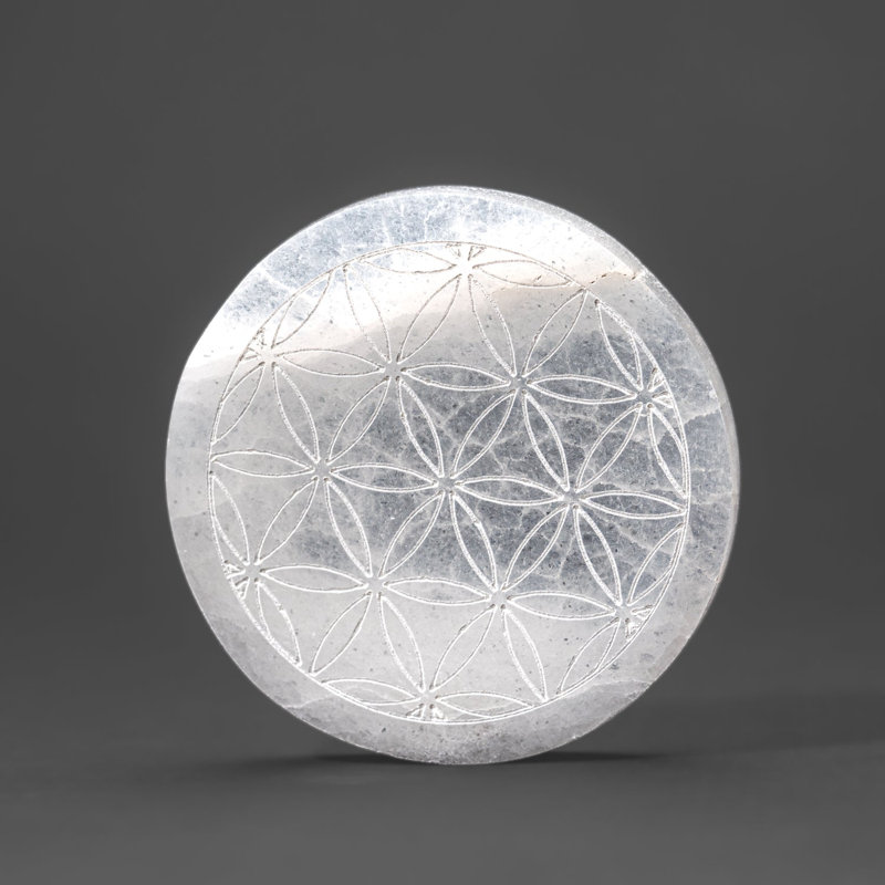Assiette en sélénite gravée véritable mandala