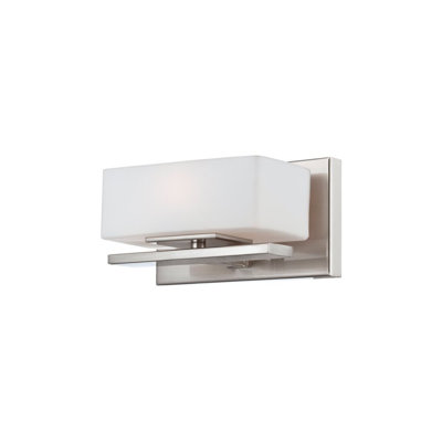DCFC16A74A0E464BAB0677B5BE33993C Applique murale halogène Meridian 8 po à 1 lumière