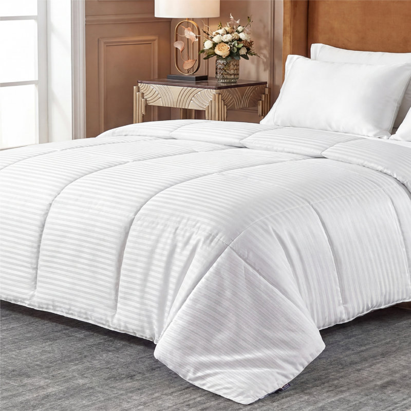 Bedsure Queen Striped Jacquard Quilted Duvet Insert – Down Alternative, All-Season Comforter, Queen Comforter, White 