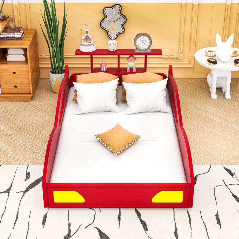 Lit simple en bois en forme de voiture avec tablettes de rangement, Rouge / Jaune