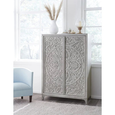 Commode boho chic en blanc délavé (2024)