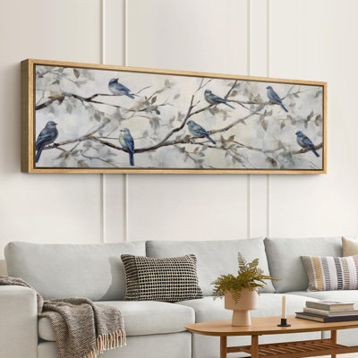 Oiseaux bleus sereins sur des branches d'animaux mignons