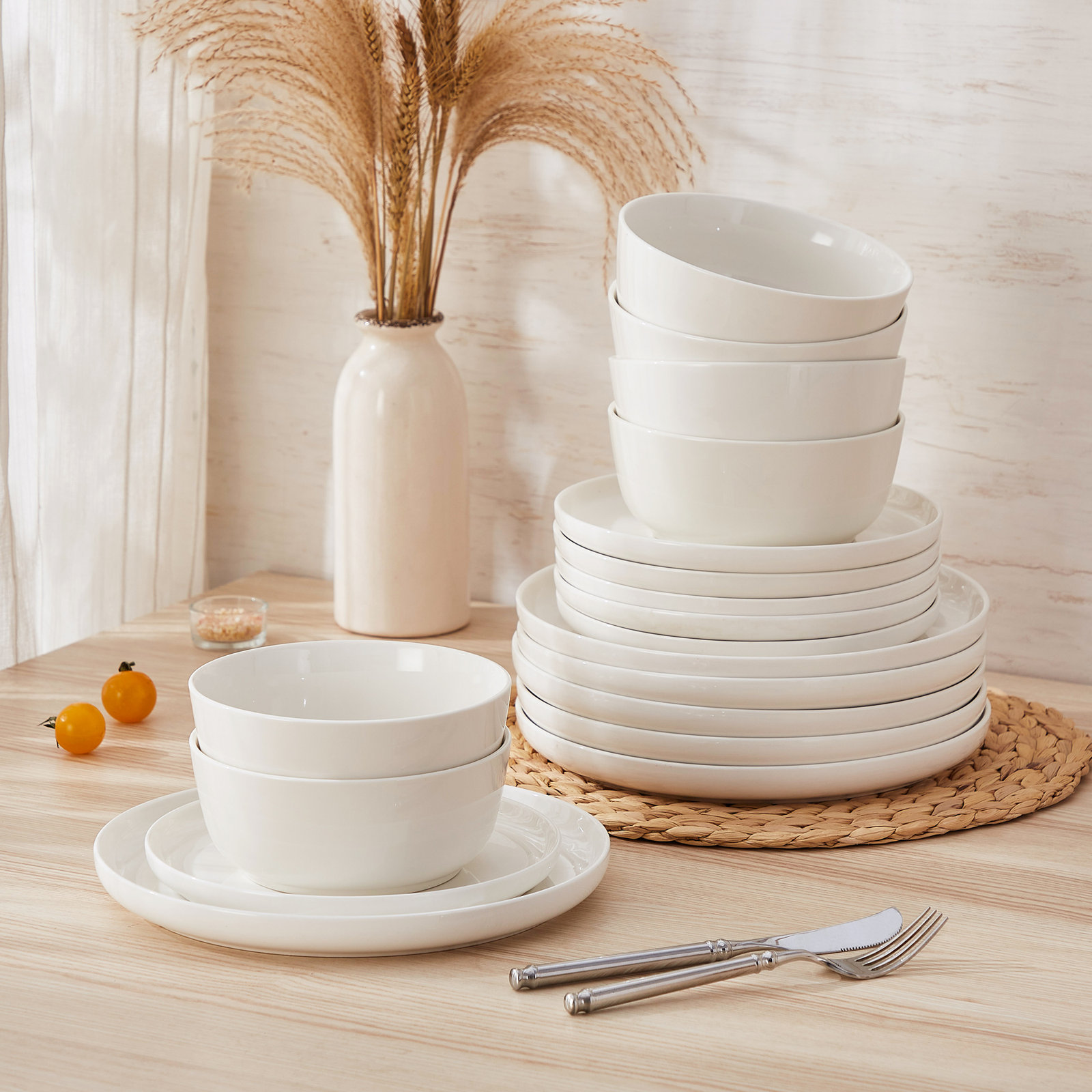 18-Piece White Ceramic With Black Rims Dinnerware Set - Modern Style Tableware Service For 6, Includes Dinner Plates, Salad Plates& Bowls - Holiday, Wedding & Dinner Party Essentials