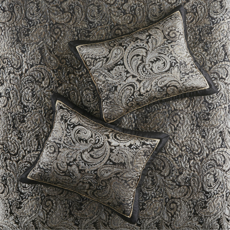 5 Piece Jacquard Bedspread Set with Throw Pillows Black King
