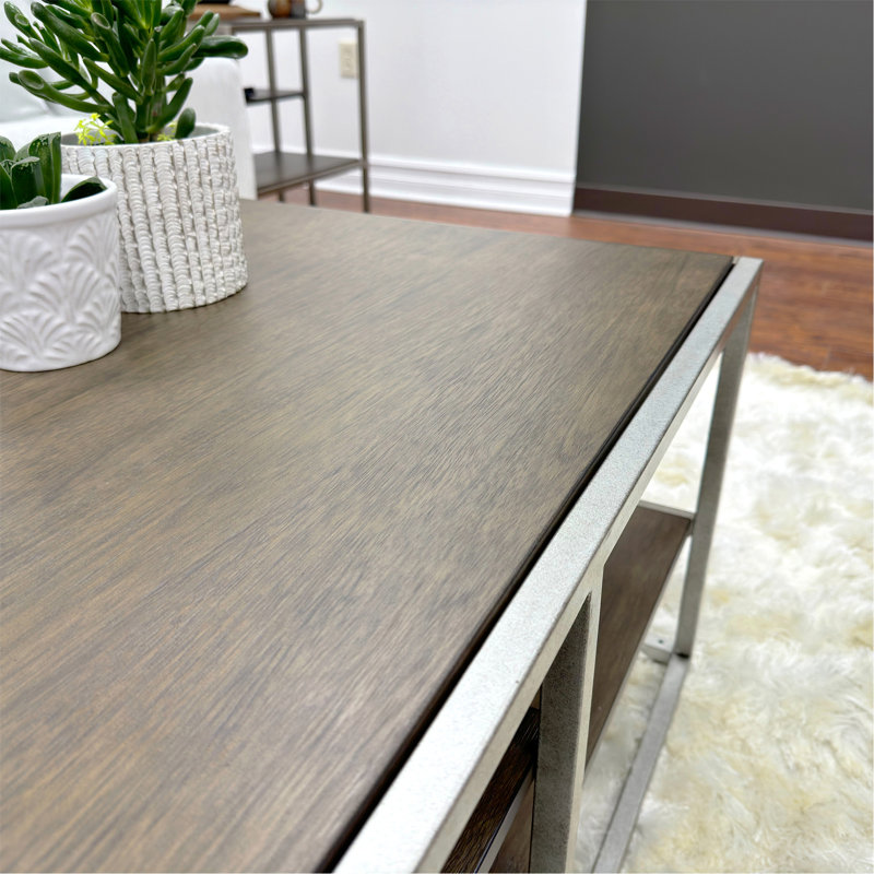Ensemble de table de salon élégant trois pièces avec rangement pratique et structure en métal durable, Brun