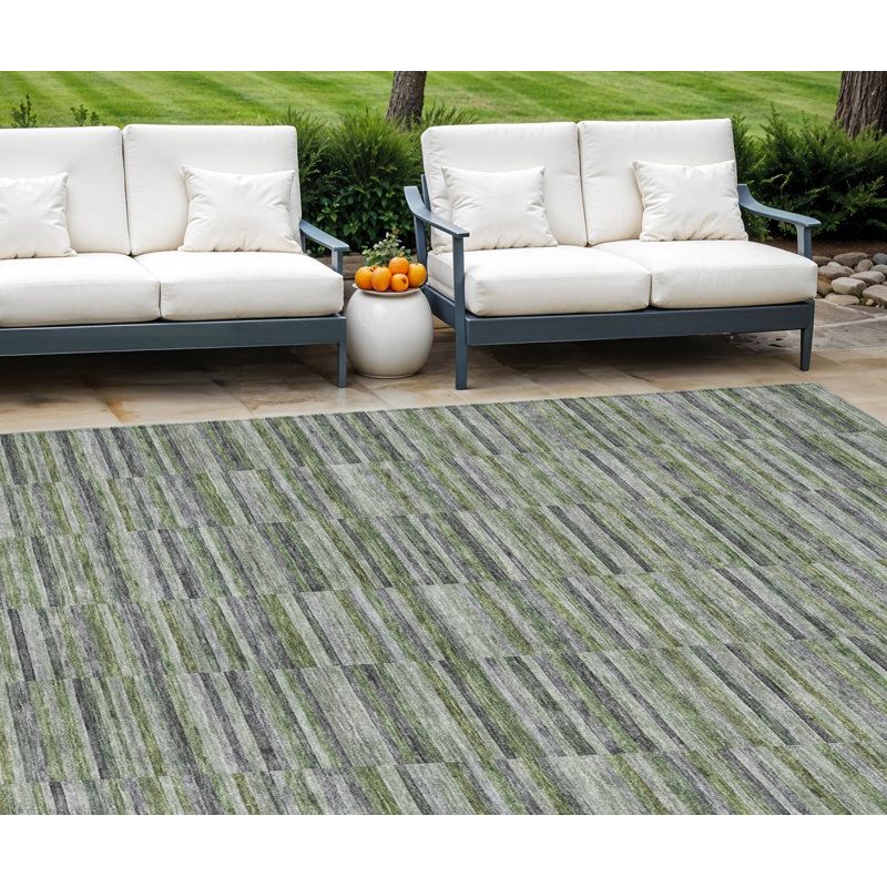 Tapis extérieur lavable rayé vert olive et gris 8 pi x 10 pi