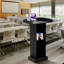 Podium en bois noir avec tablettes de rangement réglables - Idéal pour les salles de conférence, les salles de classe, les églises et les bureaux