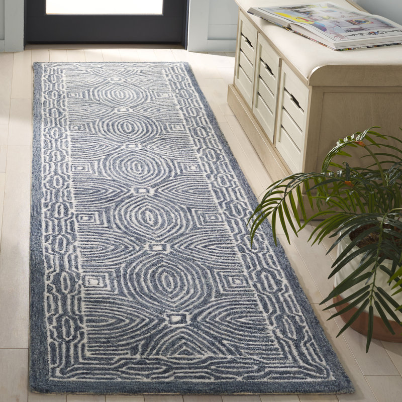 Laine touffetée à la main Micro-Loop 928; Tapis géométrique en coton bleu marine / ivoire, Tapis de couloir 2 pi 3 po x 8 pi