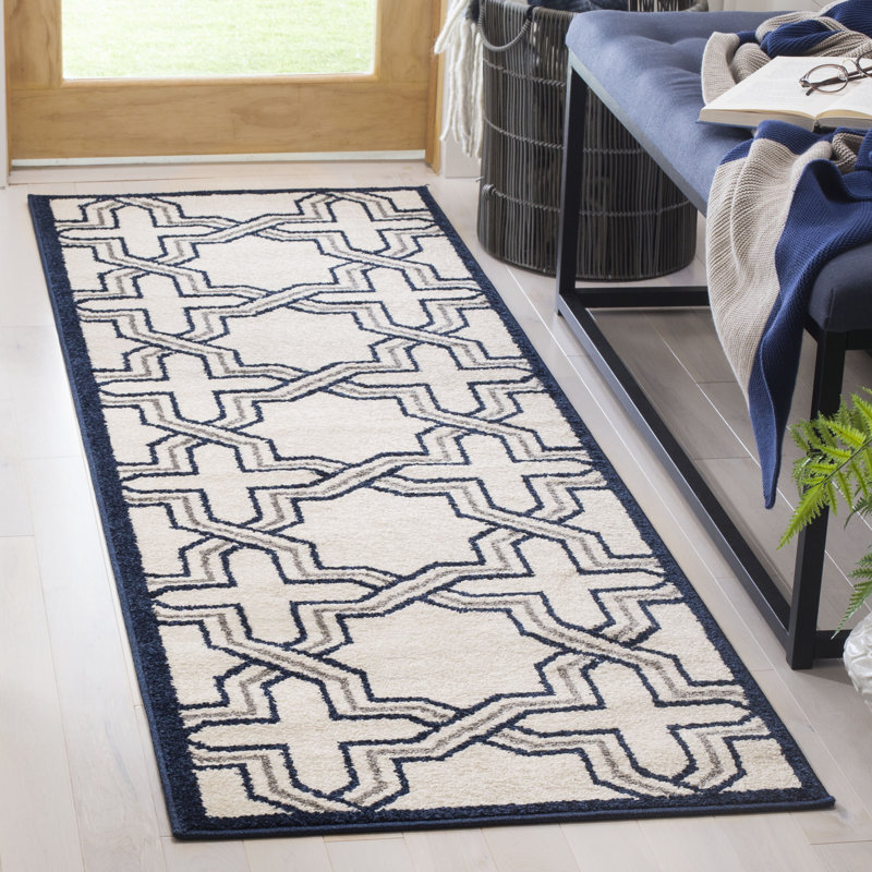 Sollis Geometric Indoor / Outdoor Area Rug, Runner 69 x 213 cm
