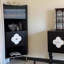 Armoire de coin noire en bois massif