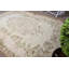 Tapis turc antique Oushak avec un élégant motif floral bohémien pour un décor de salon élégant