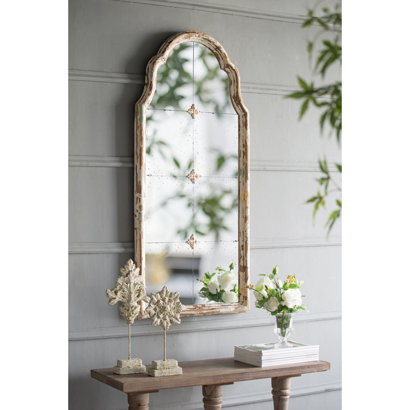 Miroir arqué 22 po x 48 po en bois crème et doré, aspect fenêtre décorative pour le vestibule du salon