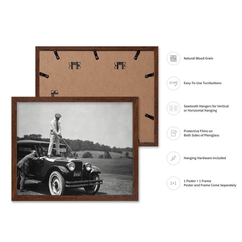 Golf sur une voiture antique, Affiche, H 12 po x l 16 po, Encadrement brun