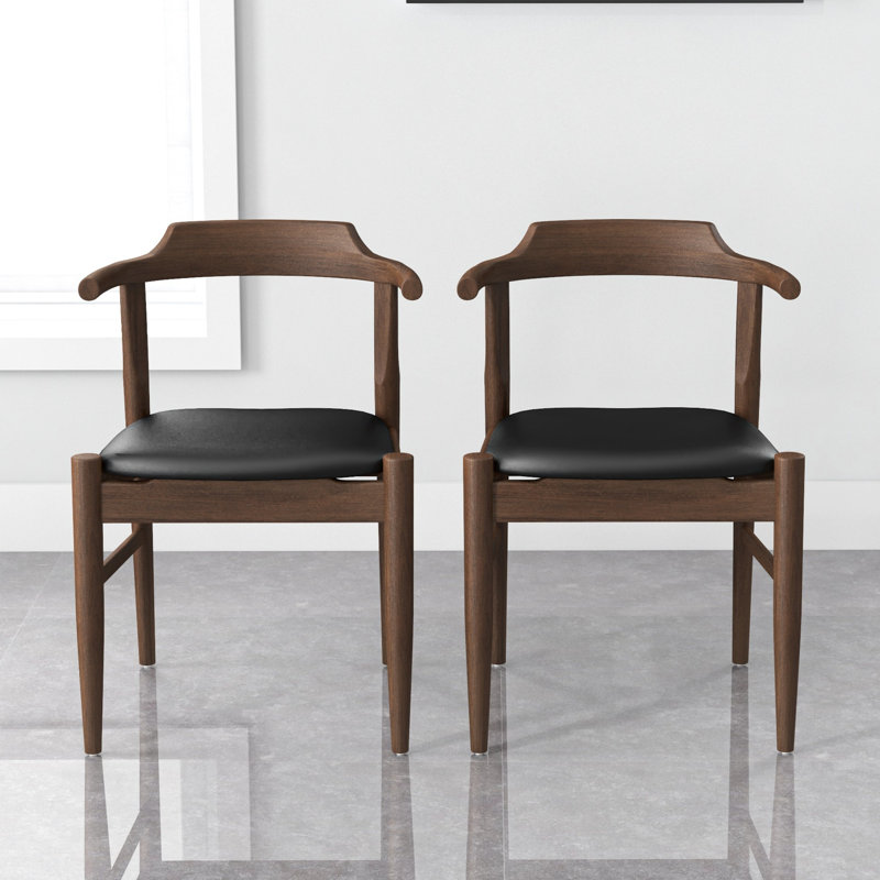 Fauteuil à oreilles Kamiran, Cuir végétalien noir