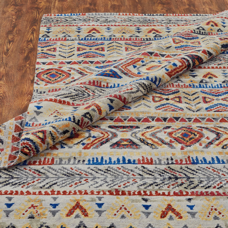 Mesa Mirage Hand Knotted Area Rug, Rectangle 4' x 6'
